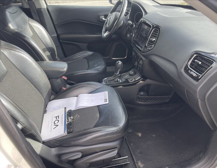 Jeep Compass SUV / Terénní 2,0 l 103 kw