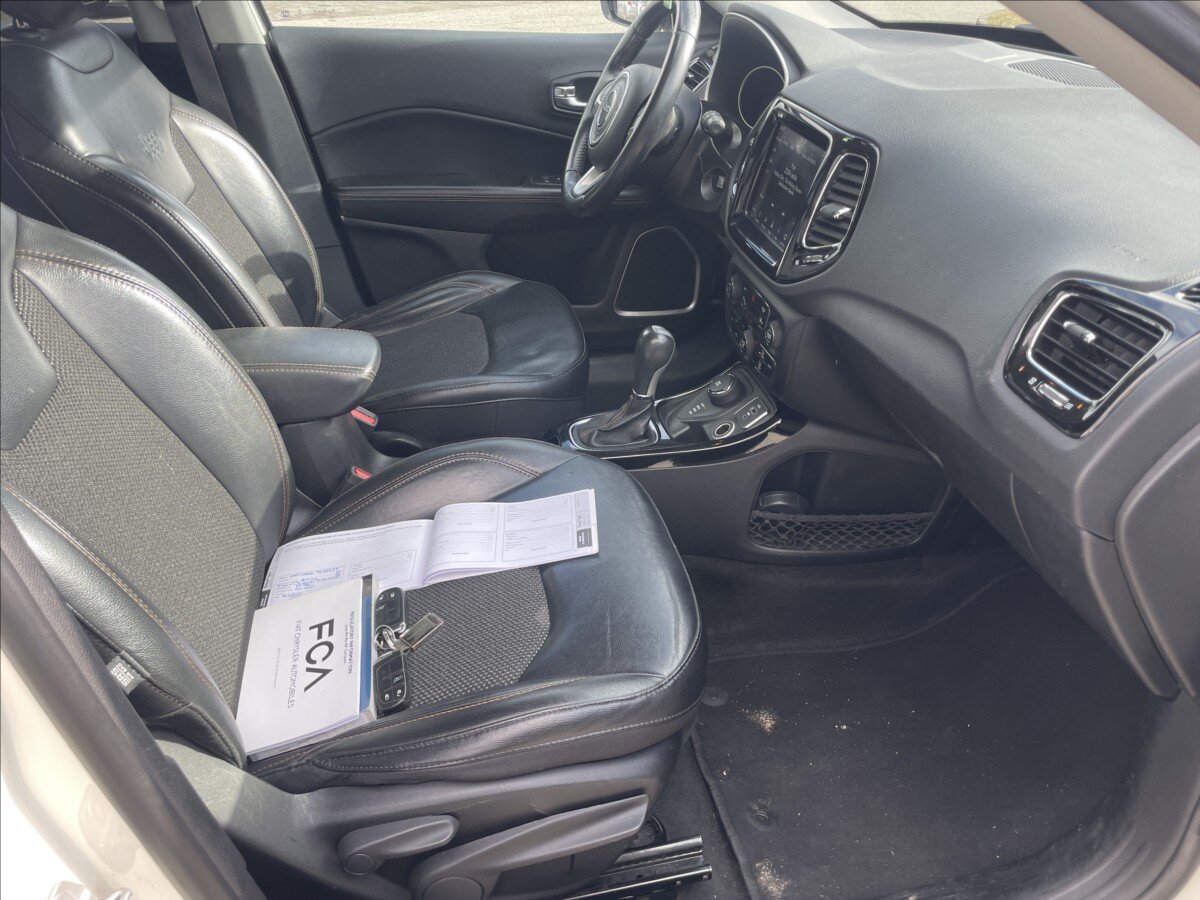 Jeep Compass SUV / Terénní 2,0 l 103 kw