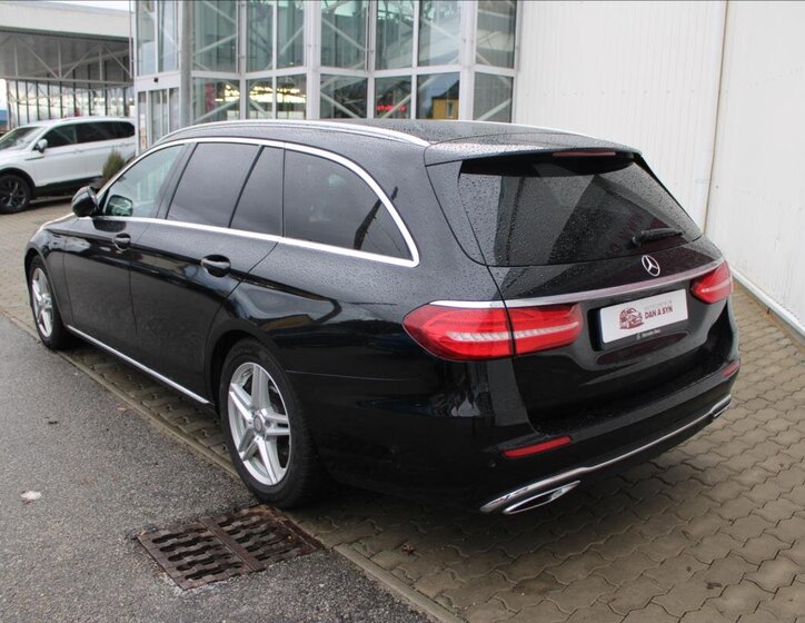 Mercedes-Benz Třídy E Kombi 2,0 l 143 kw