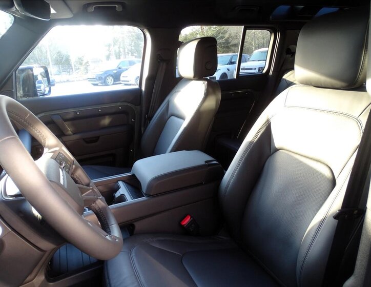 Land Rover Defender SUV 3,0 l 257 kw