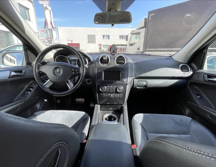 Mercedes-Benz Třídy M SUV 3,0 l 165 kw