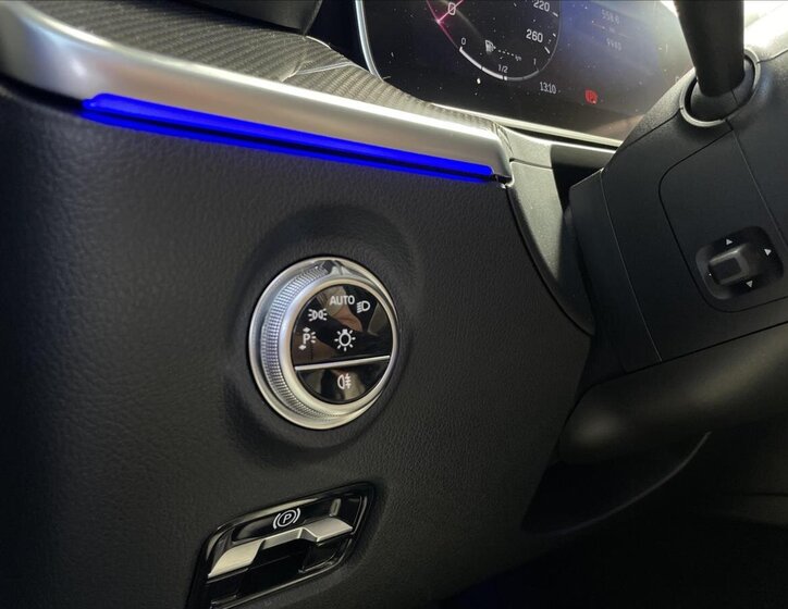 Mercedes-Benz Třídy C Sedan 1,5 l 150 kw