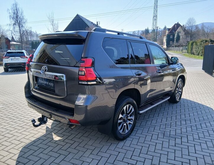 Toyota Land Cruiser SUV / Terénní 2,8 l 150 kw