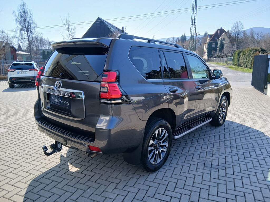 Toyota Land Cruiser SUV / Terénní 2,8 l 150 kw