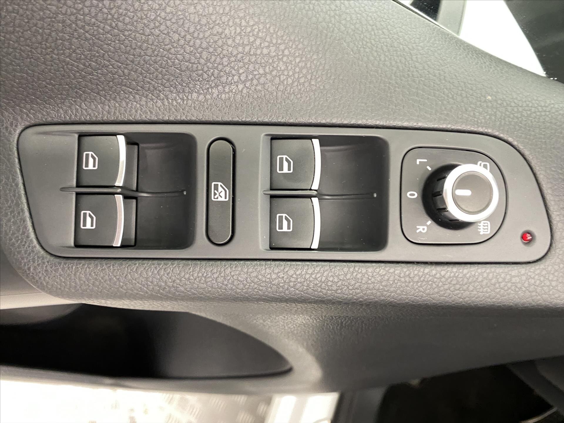 Volkswagen Tiguan SUV 2,0 l 103 kw