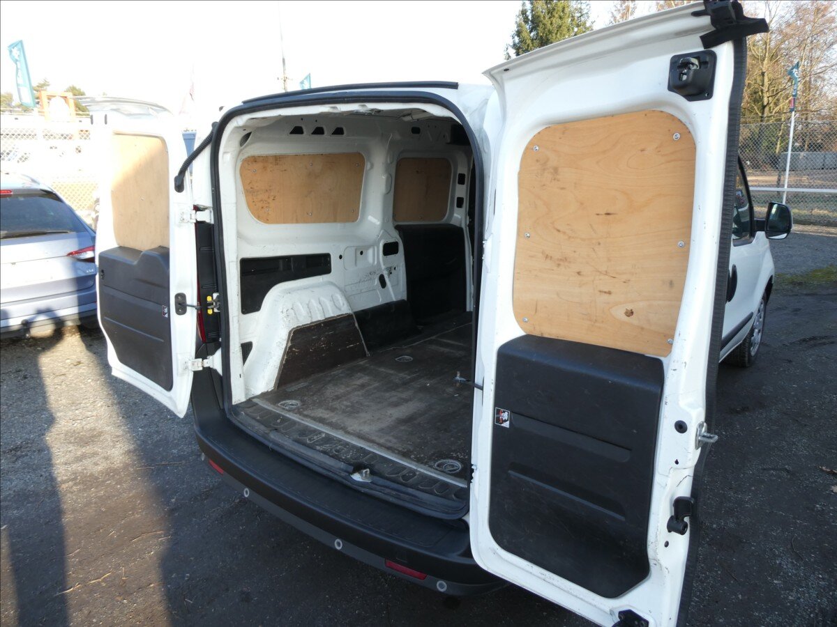 Fiat Dobló cargo Pick-up 1,4 l 88 kw