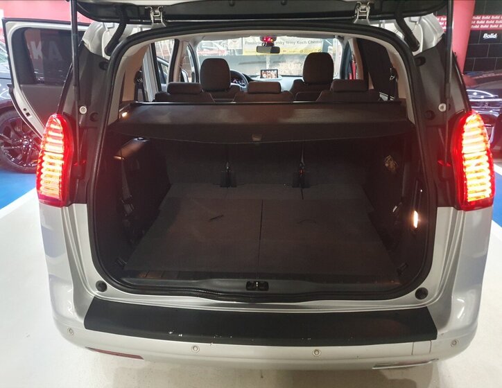 Peugeot 5008 MPV 1,6 l 88 kw