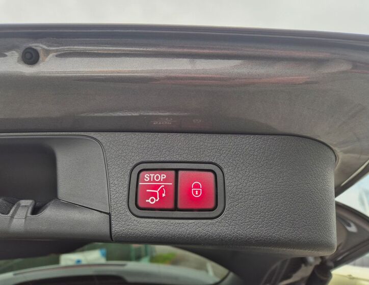 Mercedes-Benz GLB 13