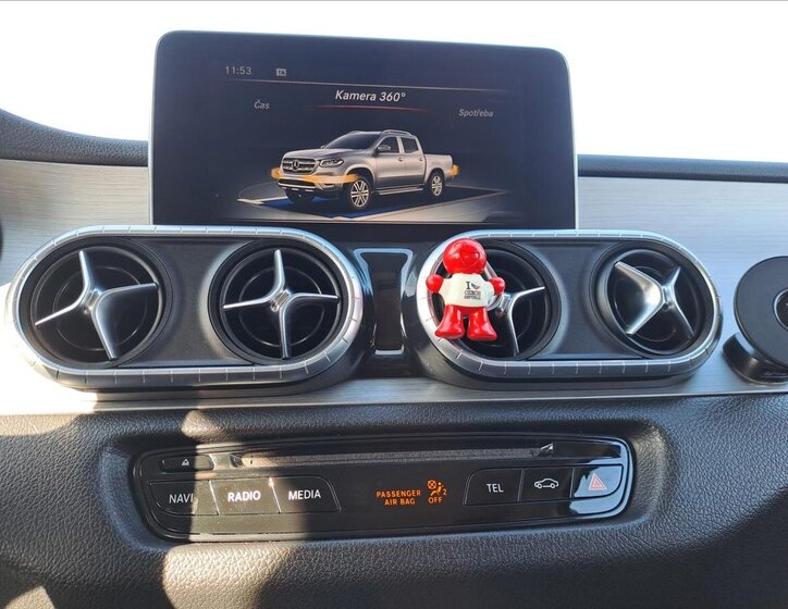 Mercedes-Benz Třídy X 17