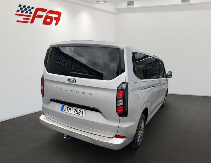Ford Tourneo Custom 3