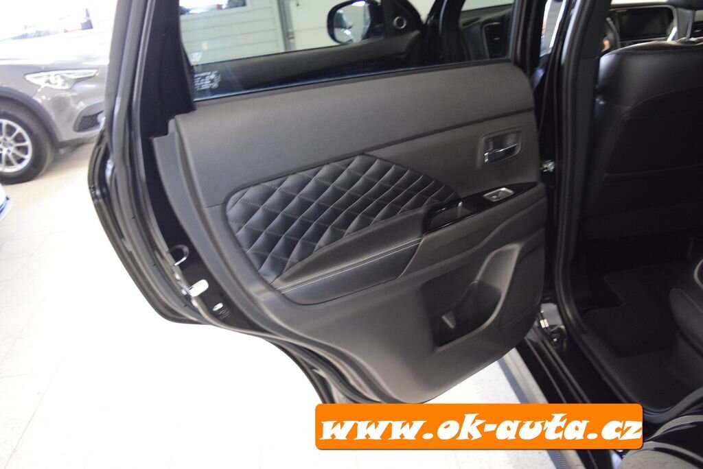 Mitsubishi Outlander SUV 0,0 0
