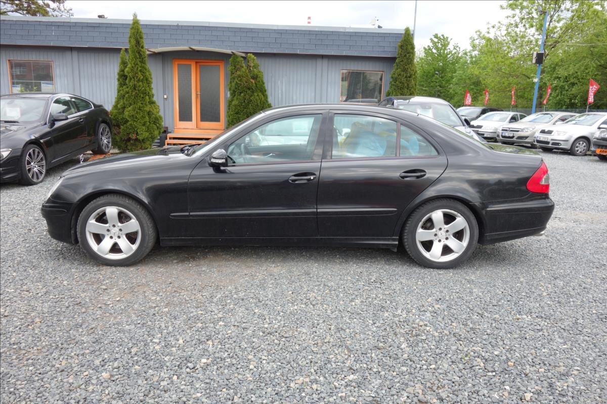 Mercedes-Benz Třídy E Sedan / Limuzína 3,0 l 140 kw