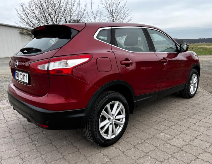 Nissan Qashqai SUV / Terénní 1,2 l 85 kw