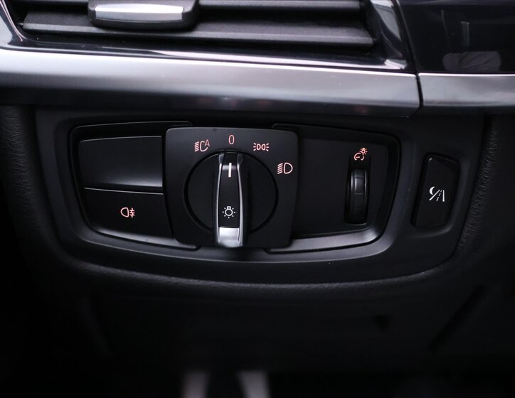 BMW X5 SUV / Terénní 4,4 l 423 kw