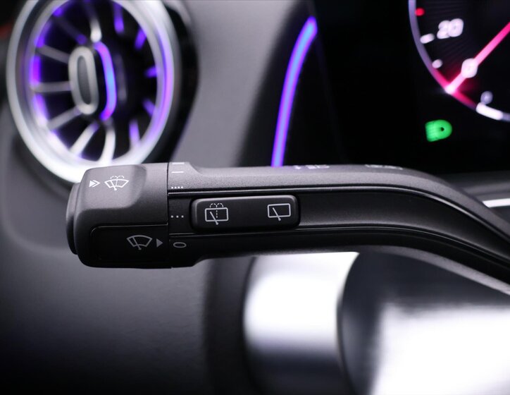 Mercedes-Benz GLB SUV / Terénní 2,0 l 110 kw