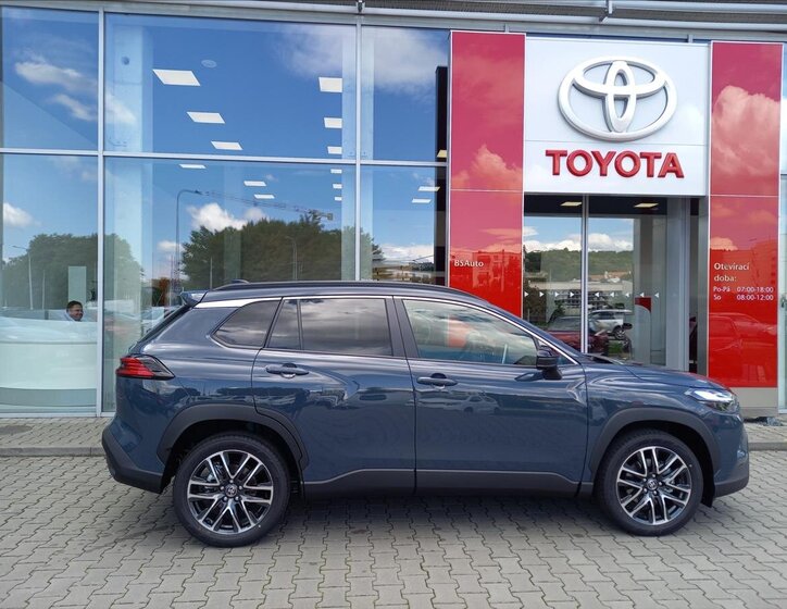 Toyota Corolla Cross SUV 2,0 l 131 kw