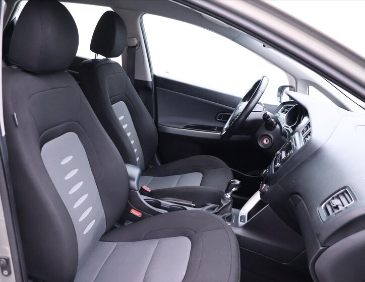 KIA Ceed Hatchback 1,6 l 99 kw