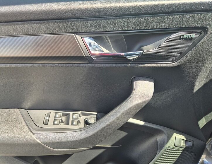 Škoda Karoq SUV / Terénní 1,5 l 110 kw