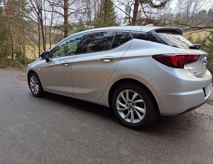 Opel Astra SUV / Terénní 0,0 92 kw