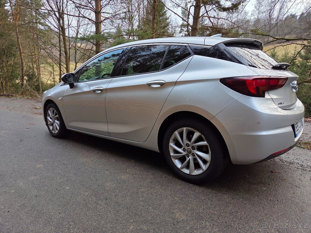 Opel Astra SUV / Terénní 0,0 92 kw