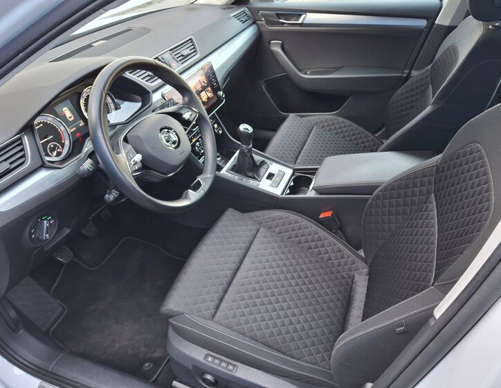 Škoda Superb Kombi 2,0 l 110 kw