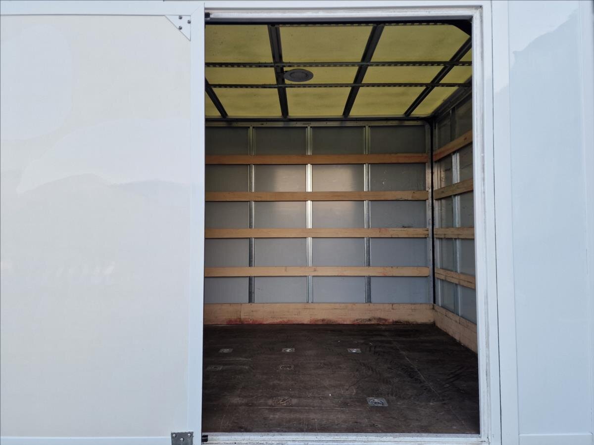 Volkswagen Crafter Skříň 2,0 l 103 kw