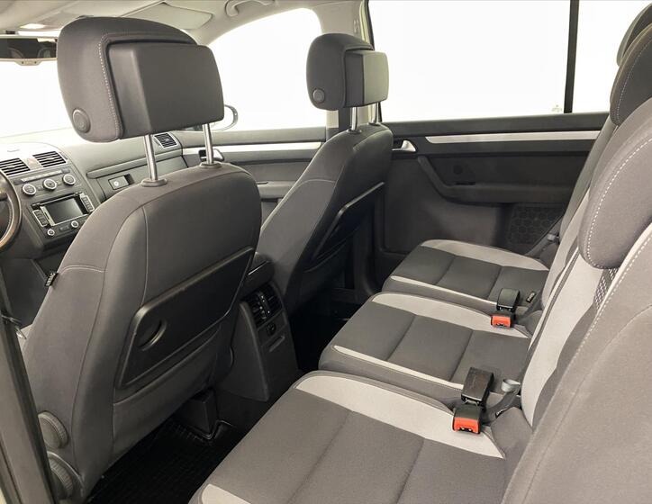 Volkswagen Touran 6