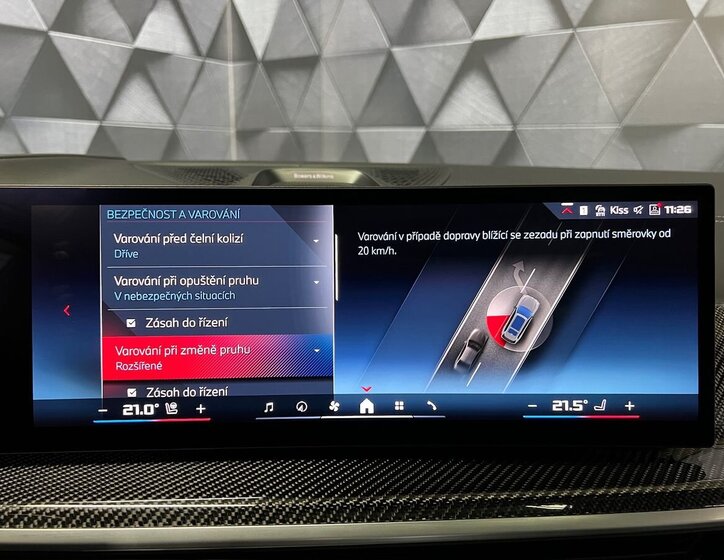 BMW X7 SUV / Terénní 4,4 l 390 kw