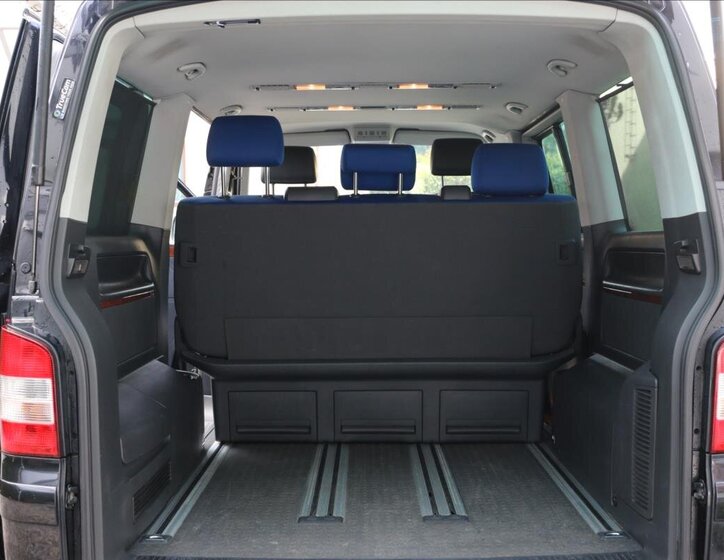 Volkswagen Multivan MPV 2,5 l 128 kw