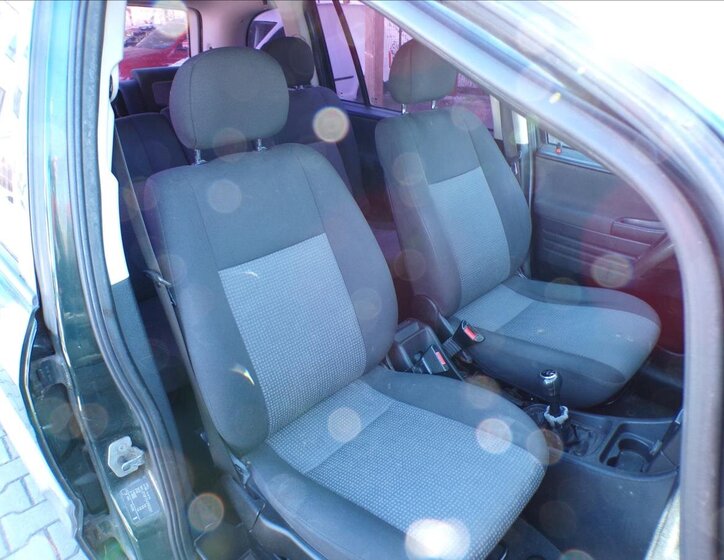 Opel Zafira MPV 1,6 l 74 kw