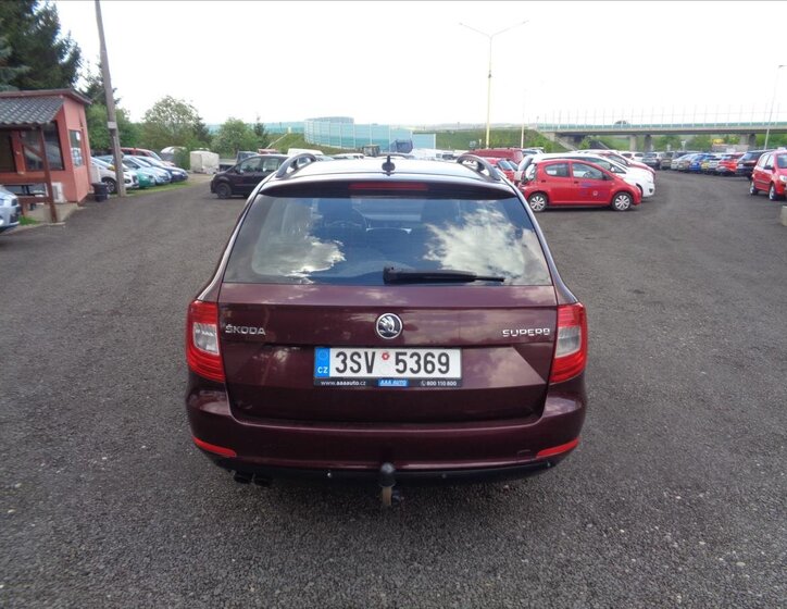 Škoda Superb Kombi 1,8 l 118 kw