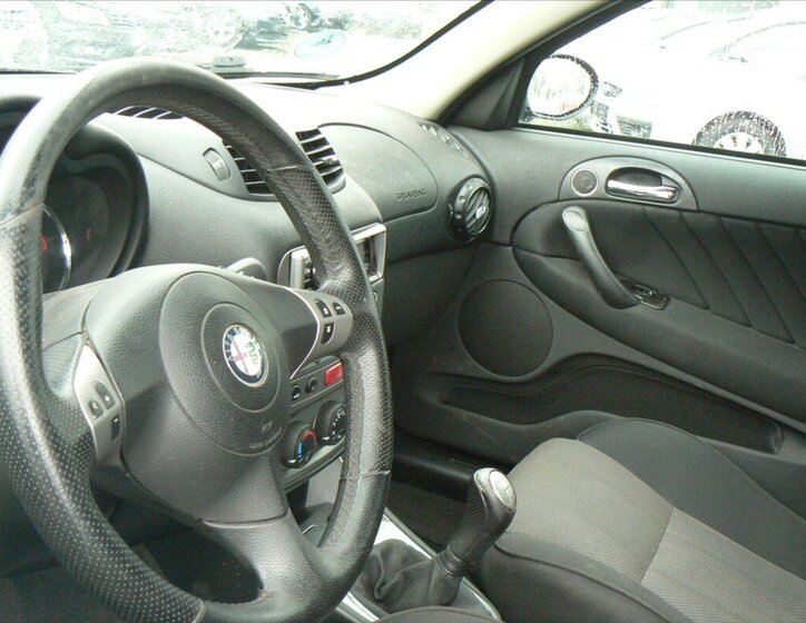 Alfa Romeo 147 9