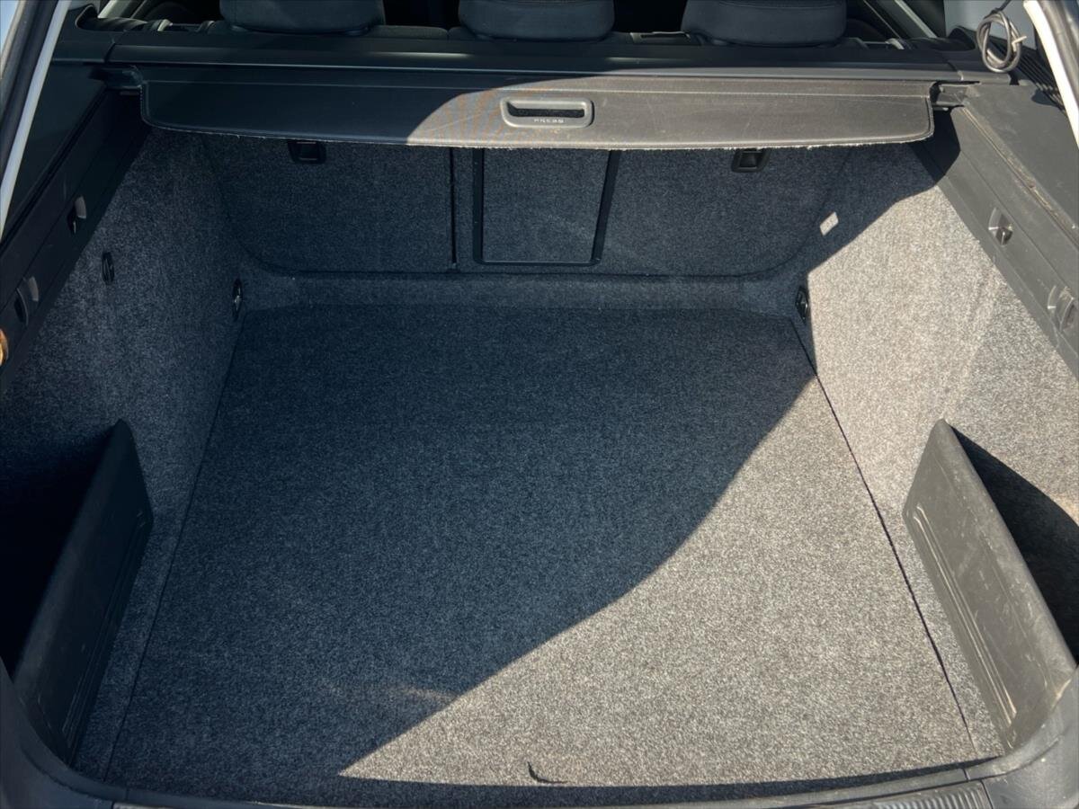 Škoda Superb Kombi 2,0 l 103 kw