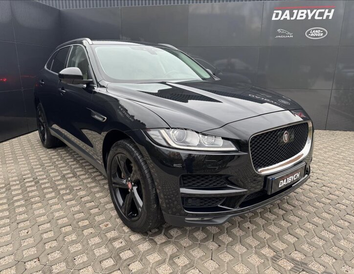 Jaguar F-Pace 3