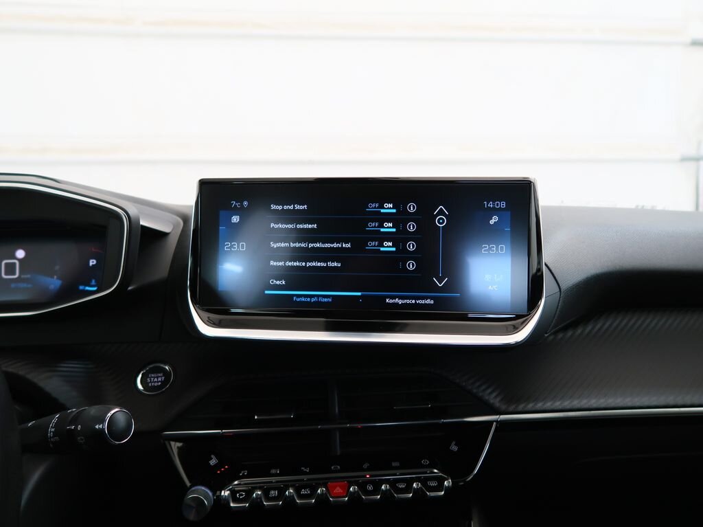 Peugeot 208 Hatchback 1,2 l 96 kw