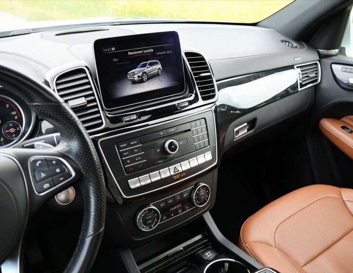 Mercedes-Benz GLS 33