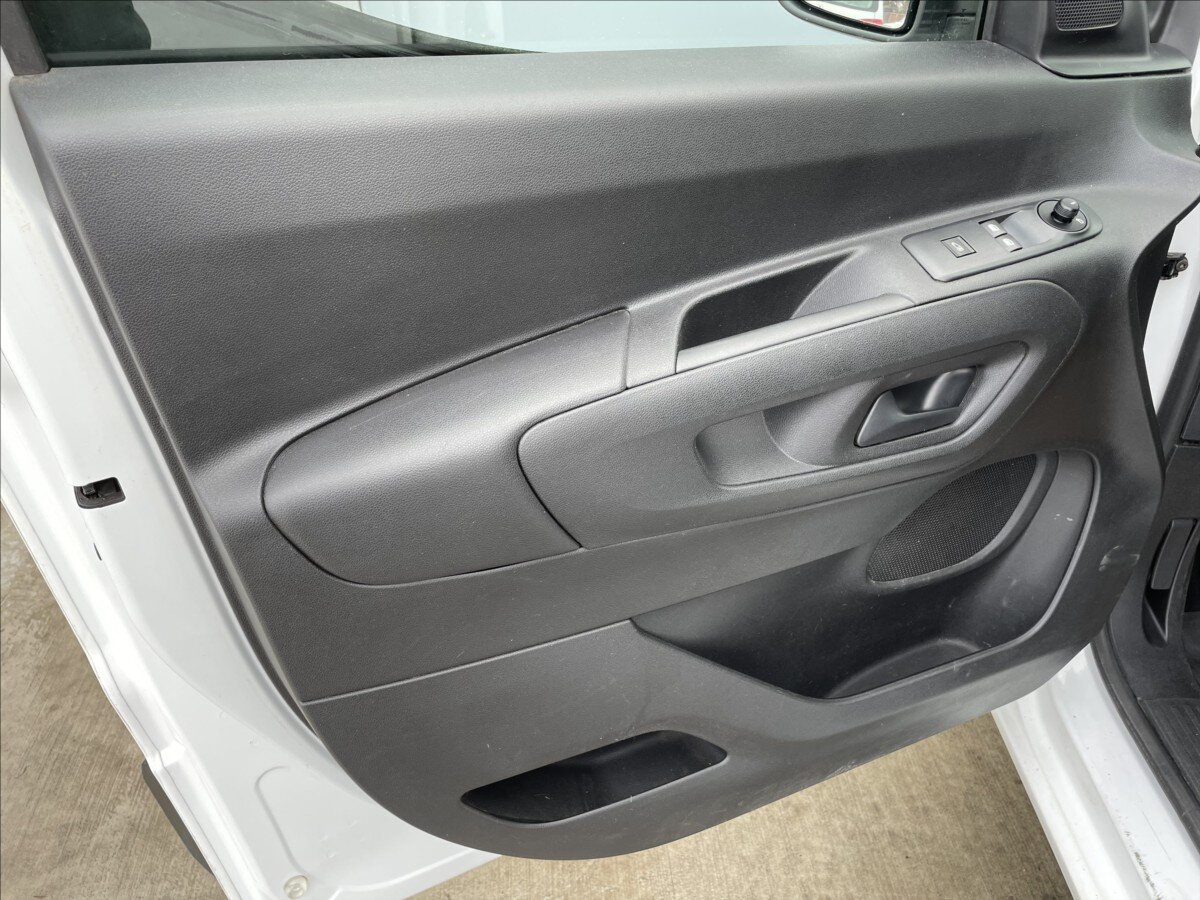 Opel Combo Skříň 1,5 l 96 kw