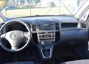 Toyota Corolla Verso Kombi 1,6 l 81 kw