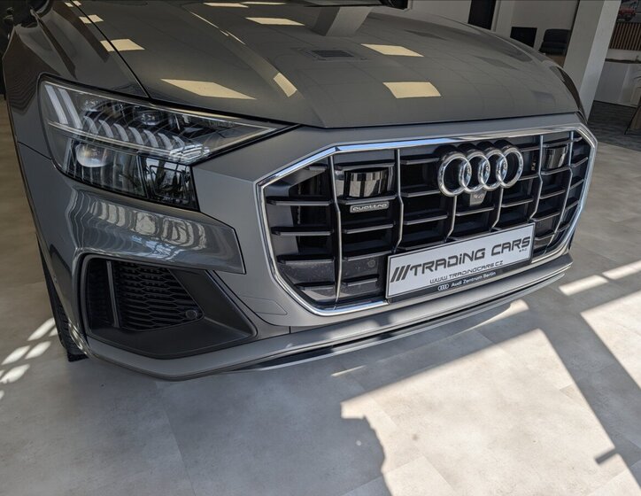 Audi Q8 Hatchback 3,0 l 250 kw