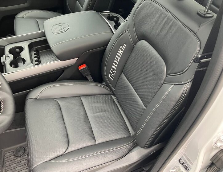 Dodge RAM Pick-up 3,0 l 313 kw