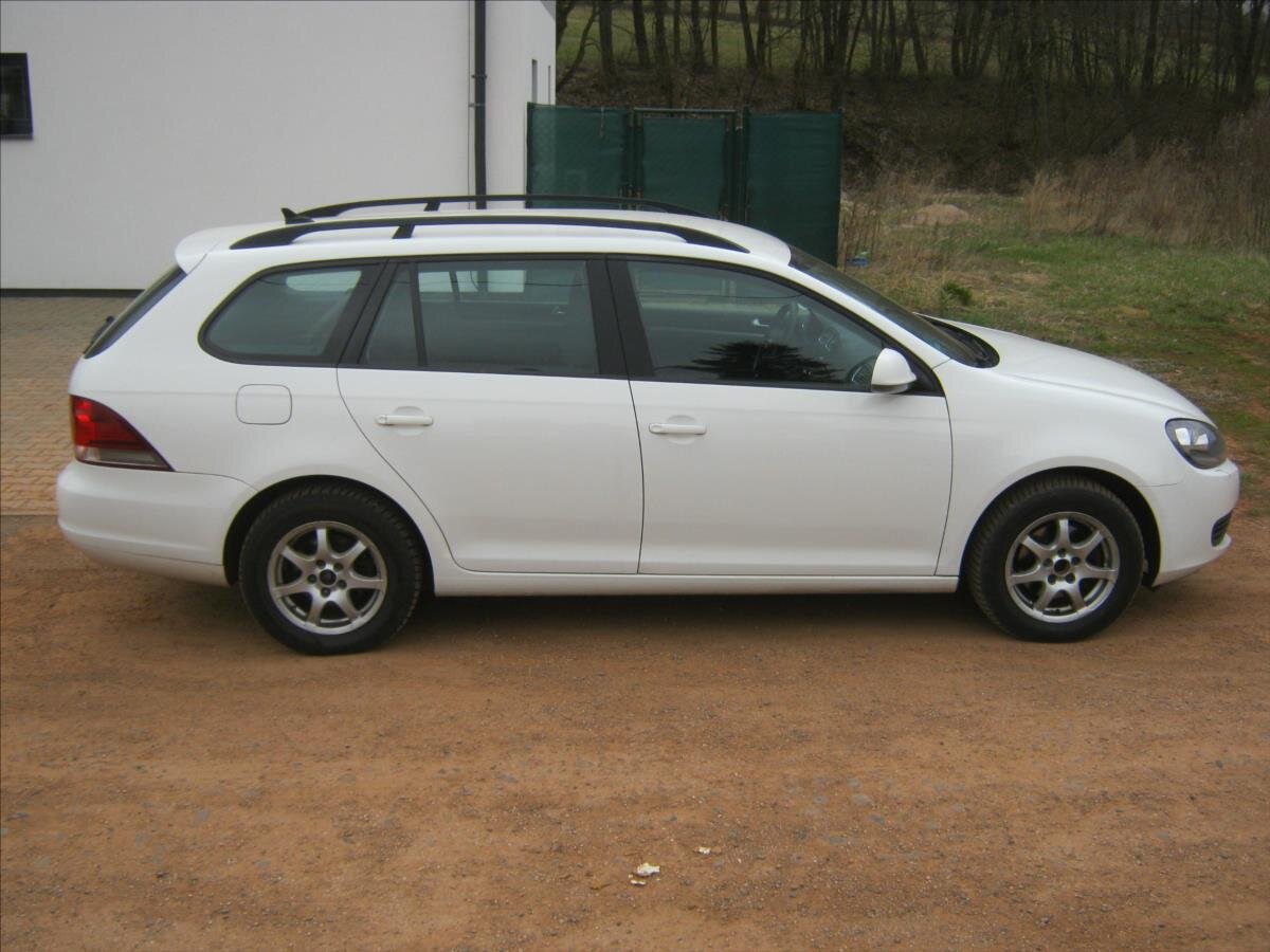 Volkswagen Golf Kombi 1,6 l 77 kw