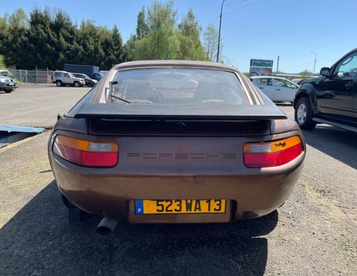 Porsche 928 4