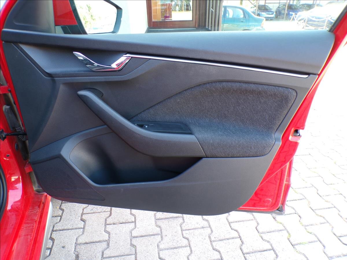 Škoda Kamiq Hatchback 999,0 70 kw