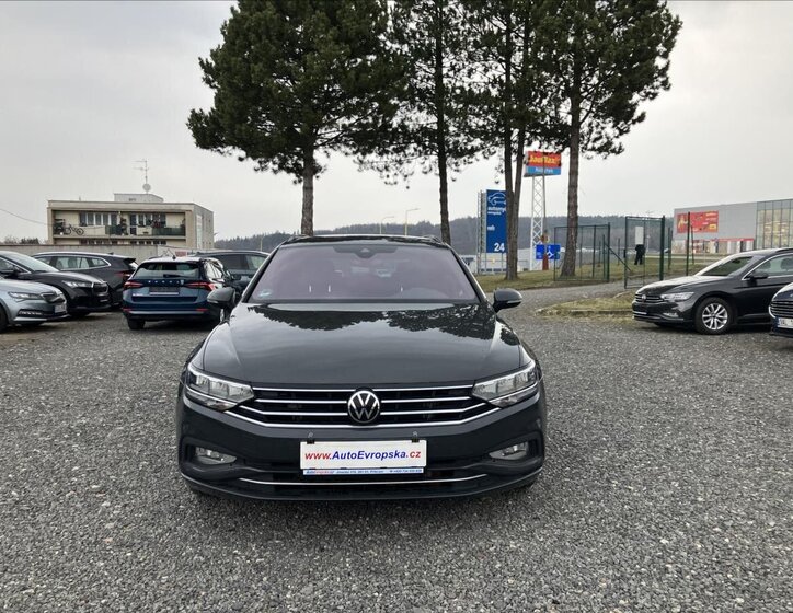 Volkswagen Passat Kombi 2,0 l 110 kw