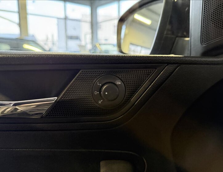 Škoda Rapid Hatchback 999,0 70 kw