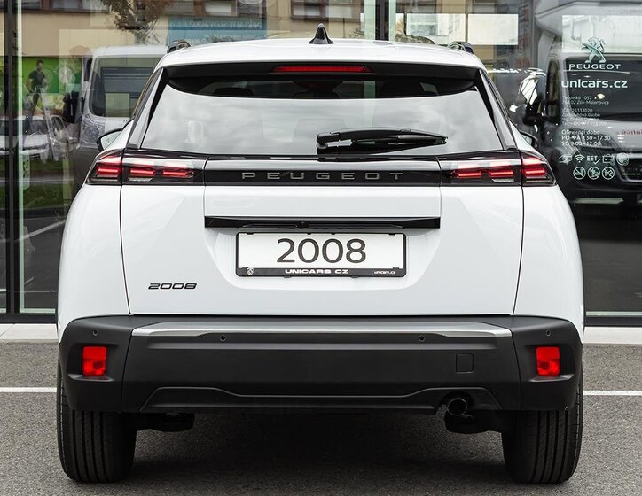 Peugeot 2008 SUV 1,2 l 0