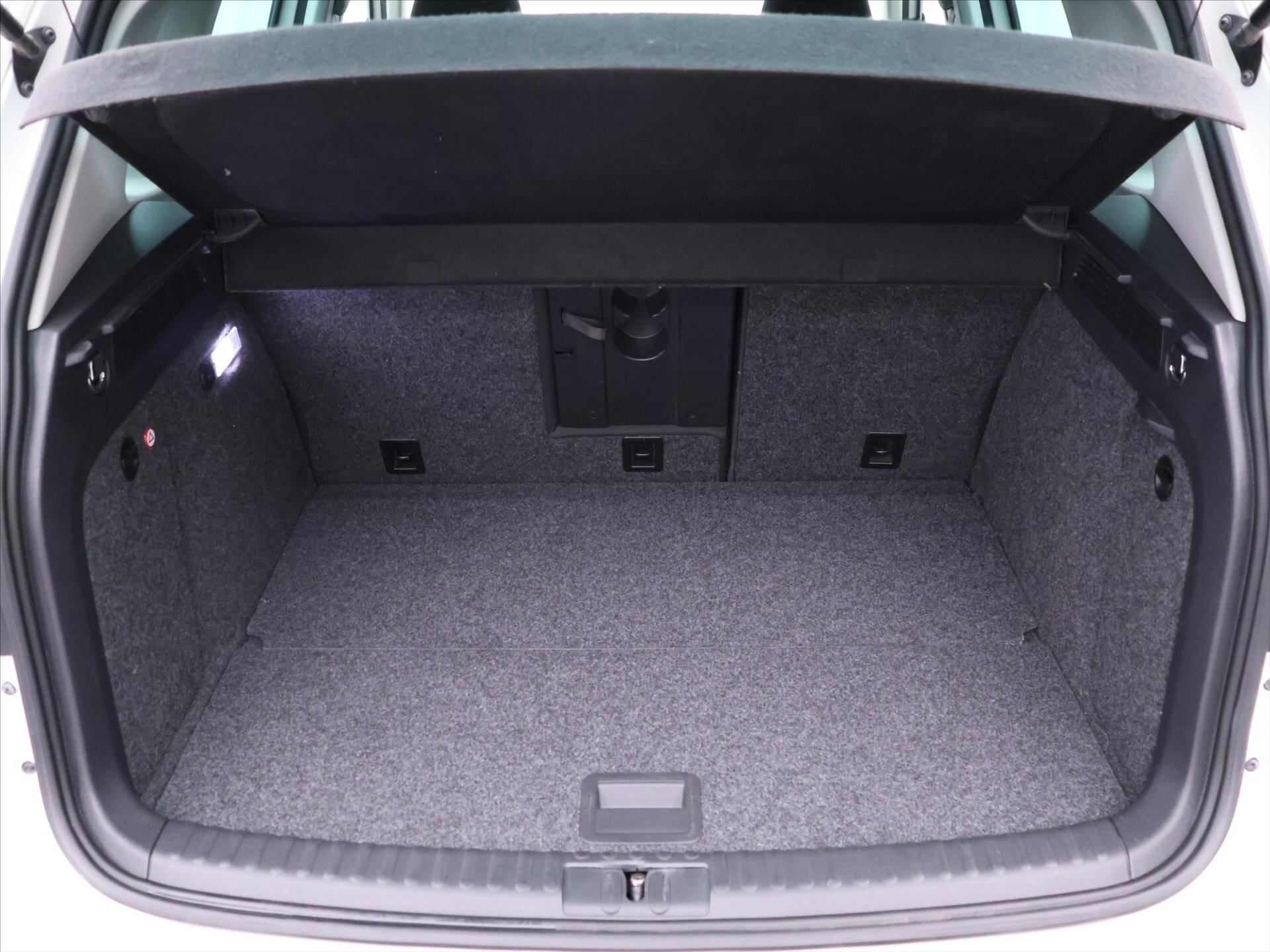 Volkswagen Tiguan SUV / Terénní 2,0 l 132 kw