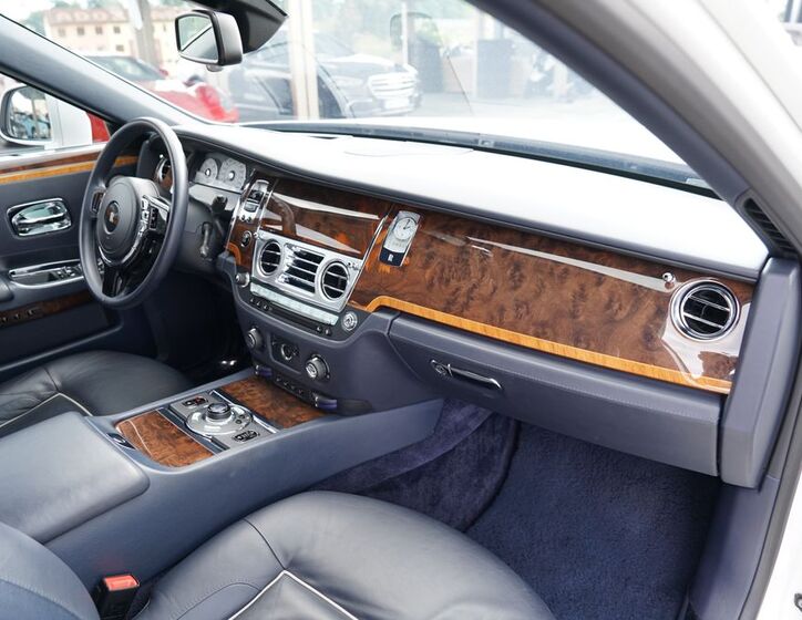 Rolls-Royce Ghost 28