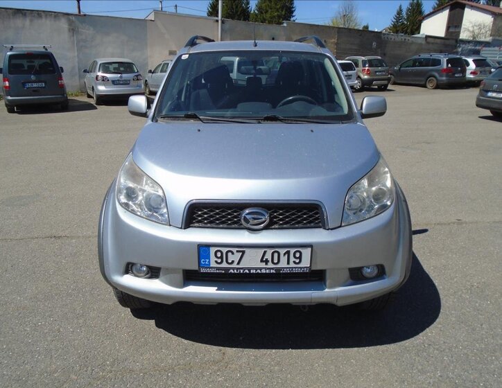 Daihatsu Terios SUV / Terénní 1,5 l 77 kw