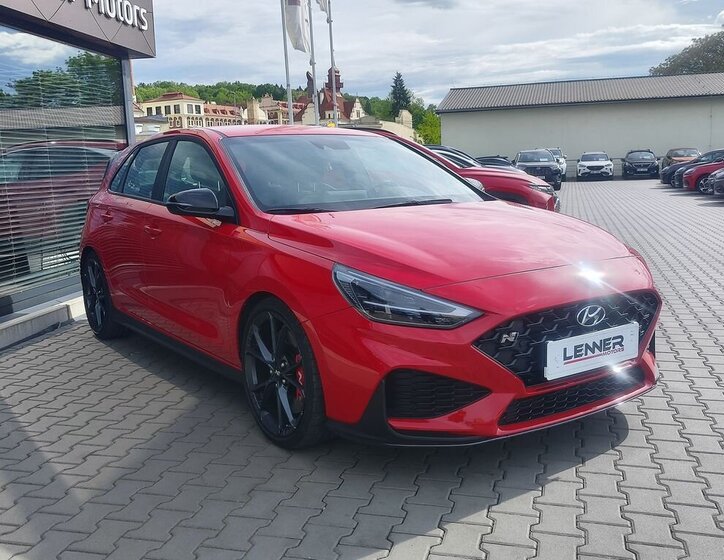 Hyundai i30 Hatchback 2,0 l 206 kw